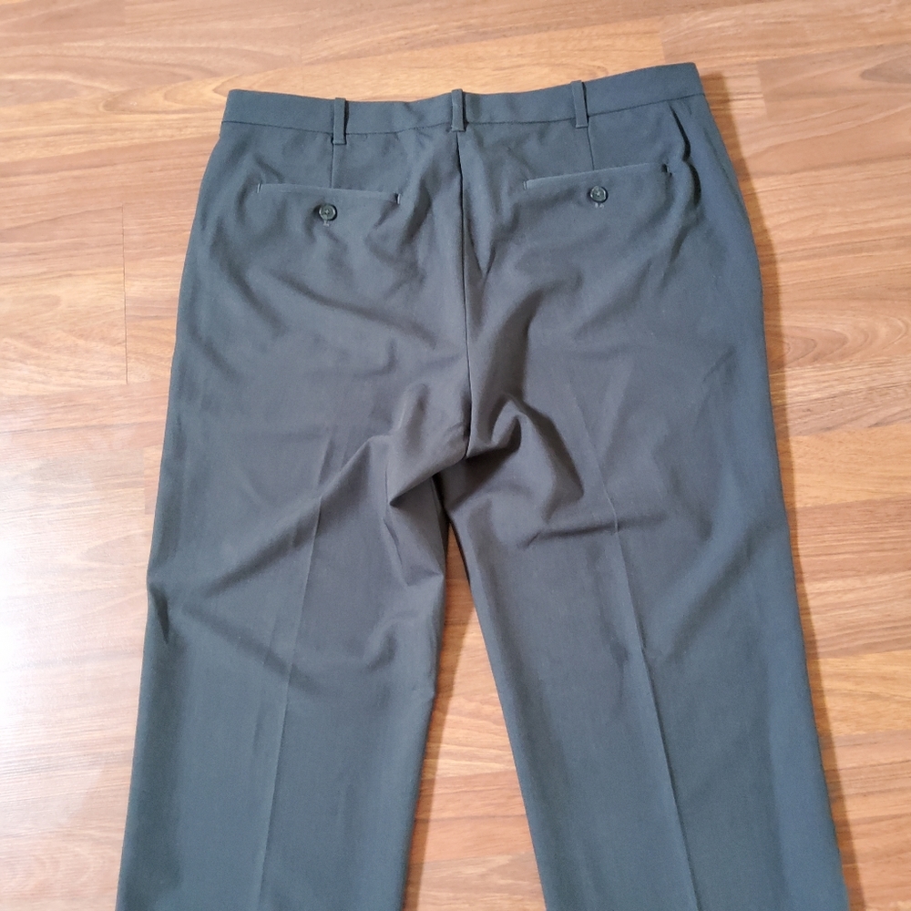 Van Heusen Men's Dress Pants 36X32 Dark Brown New - Picture 4 of 7